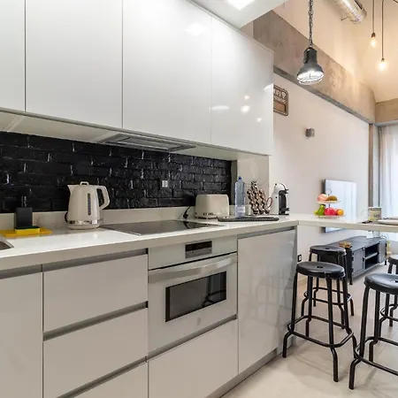 Flatguest Industrial Loft By Marina - Wifi Apartment *